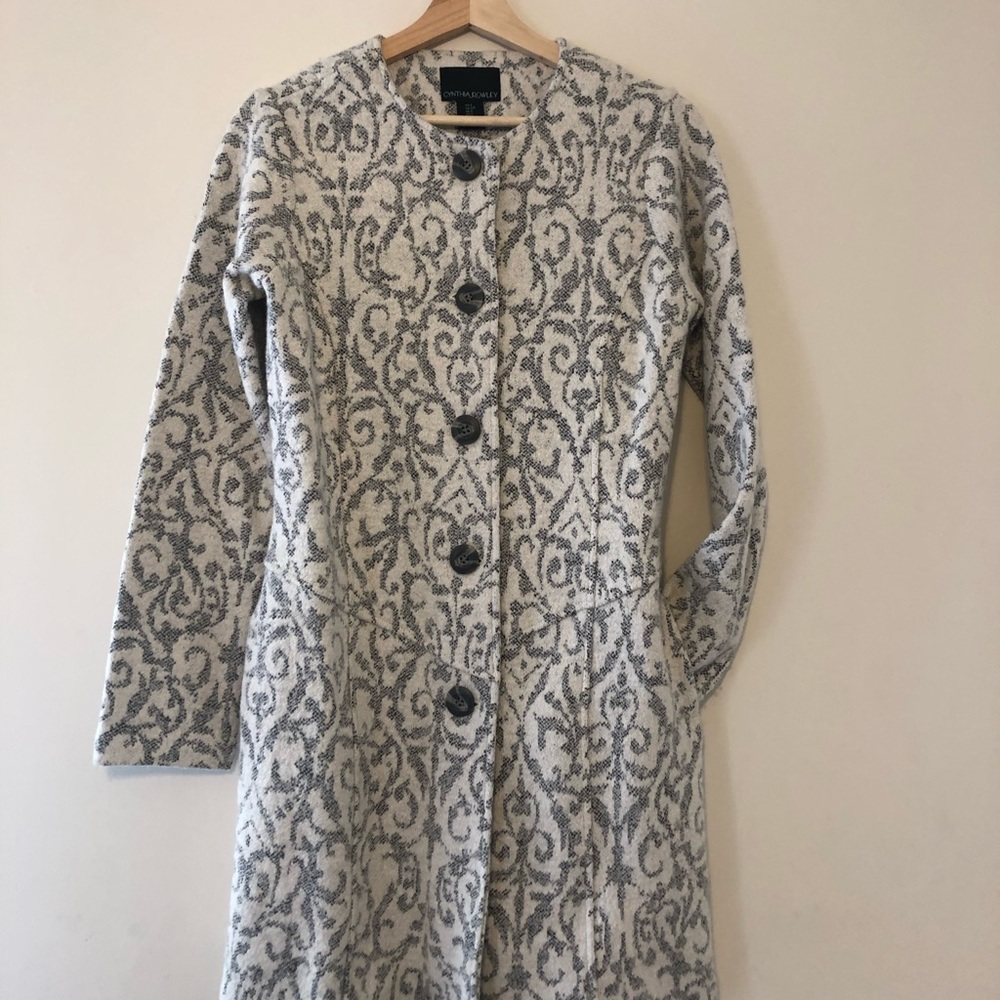Like New! Cynthia Rowley Coat- Size S - Grey/White